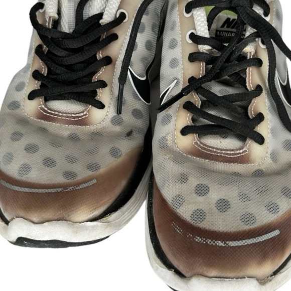 Nike Polka Dot Athletic Shoes - Picture 2 of 7